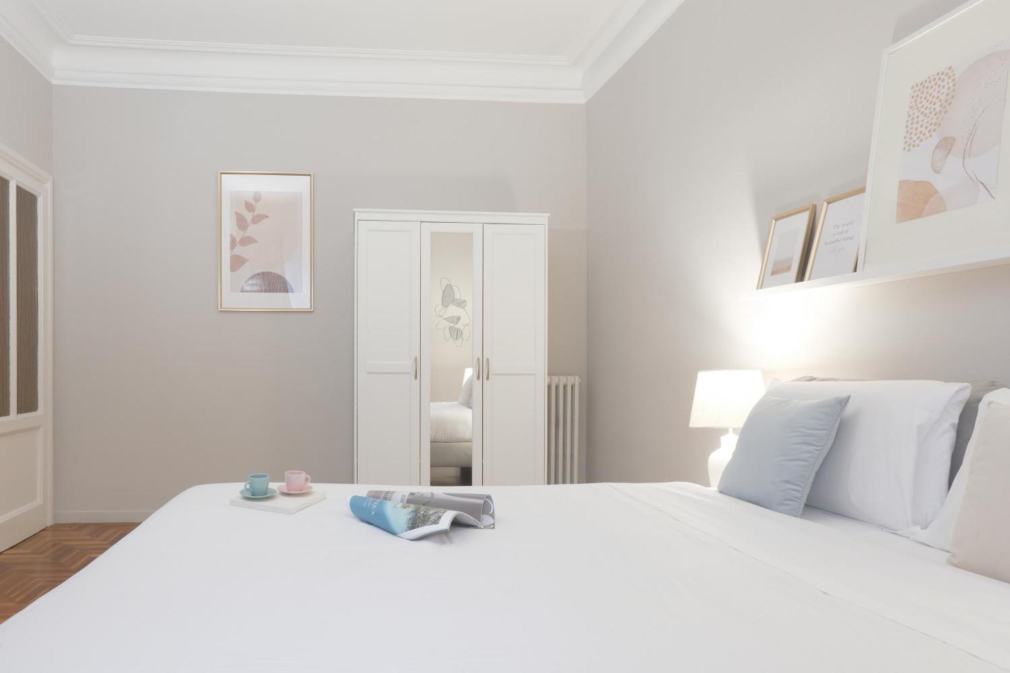 Piramide Deluxe Apartment Рим Екстериор снимка